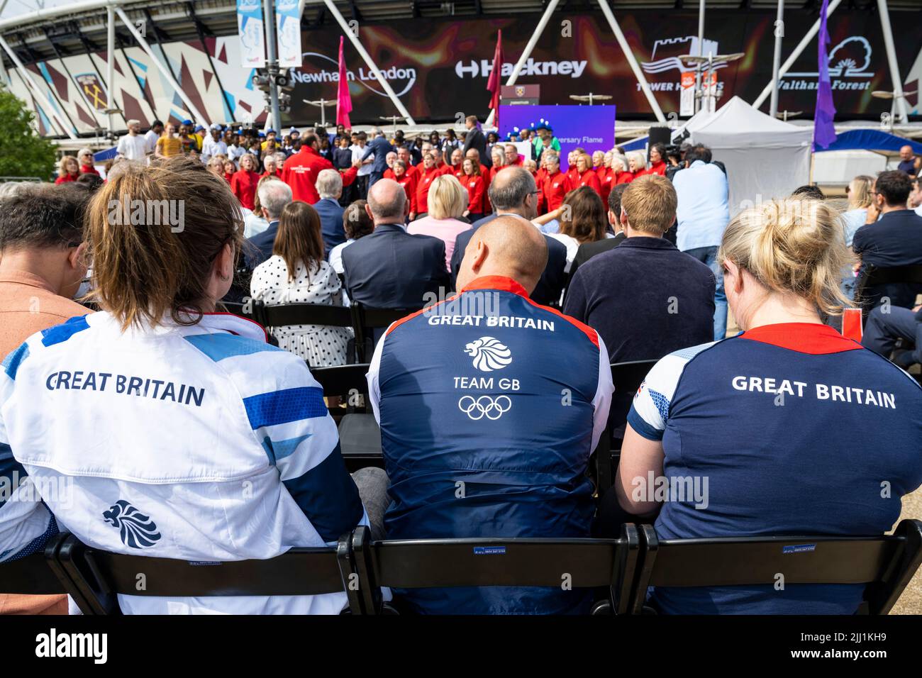 Londres, Royaume-Uni. 22nd juillet 2022. Les anciens athlètes olympiques de l'équipe GB à l'événement anniversaire de 10th qui marque exactement 10 ans depuis la cérémonie d'ouverture des Jeux Olympiques de 2012. Des athlètes, des hommes politiques, des artistes, des créateurs de jeux et des représentants de tous les mondes sportifs et caritatifs se réunissent à l'extérieur du stade de Londres pour regarder en arrière 2012 et profiter de l'héritage continu des Jeux. Crédit : Stephen Chung/Alay Live News Banque D'Images