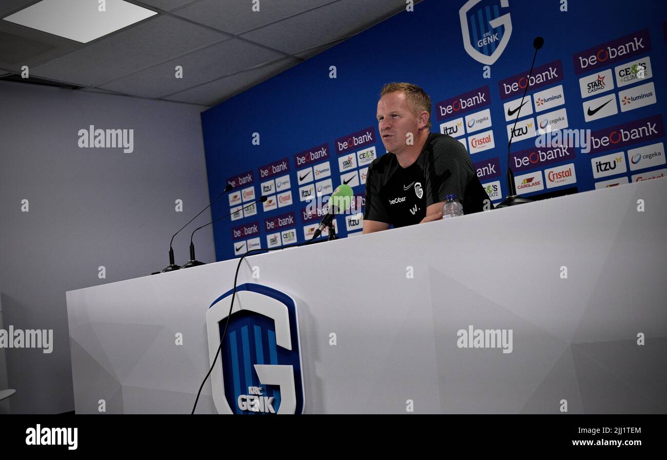 Wouter Vrancken, entraîneur en chef de Genk, photographié lors de la conférence de presse hebdomadaire de l'équipe belge de football KRC Genk, vendredi 22 juillet 2022 à Genk, pour discuter du début de la compétition nationale. BELGA PHOTO JOHAN EYCKENS Banque D'Images