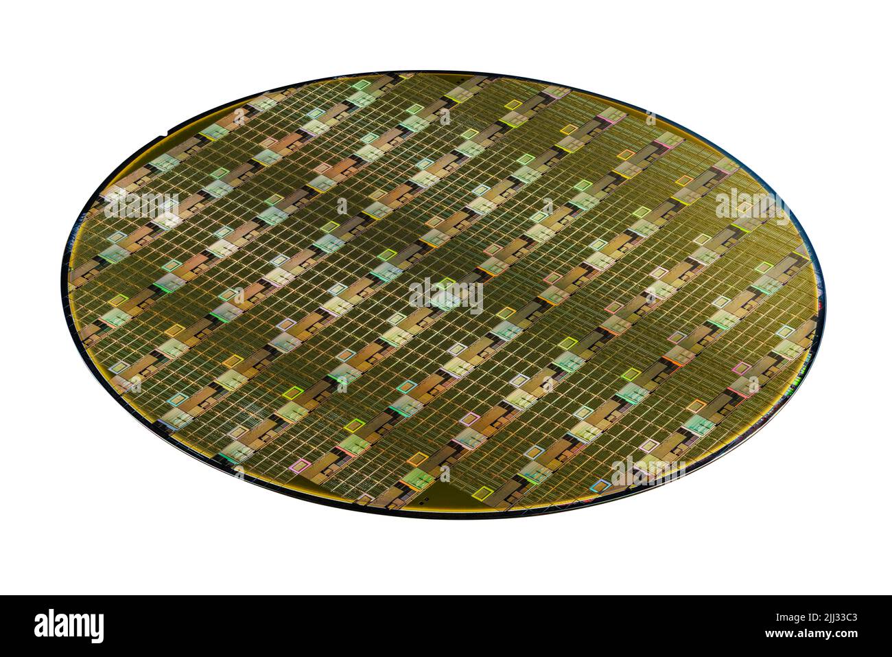 Plaquettes de silicium avec micropuces utilisées dans l'électronique pour la fabrication de circuits intégrés. Cercle entier isolé sur fond blanc. Banque D'Images