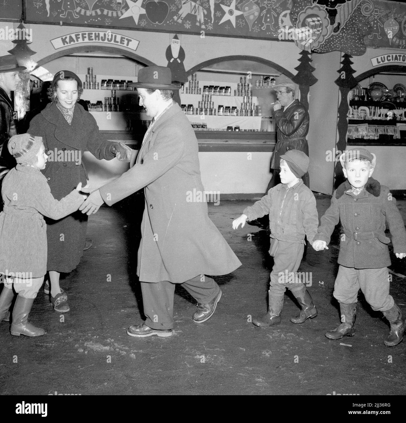 Marché de Noël à Hamnplan.11 décembre 1954. Banque D'Images