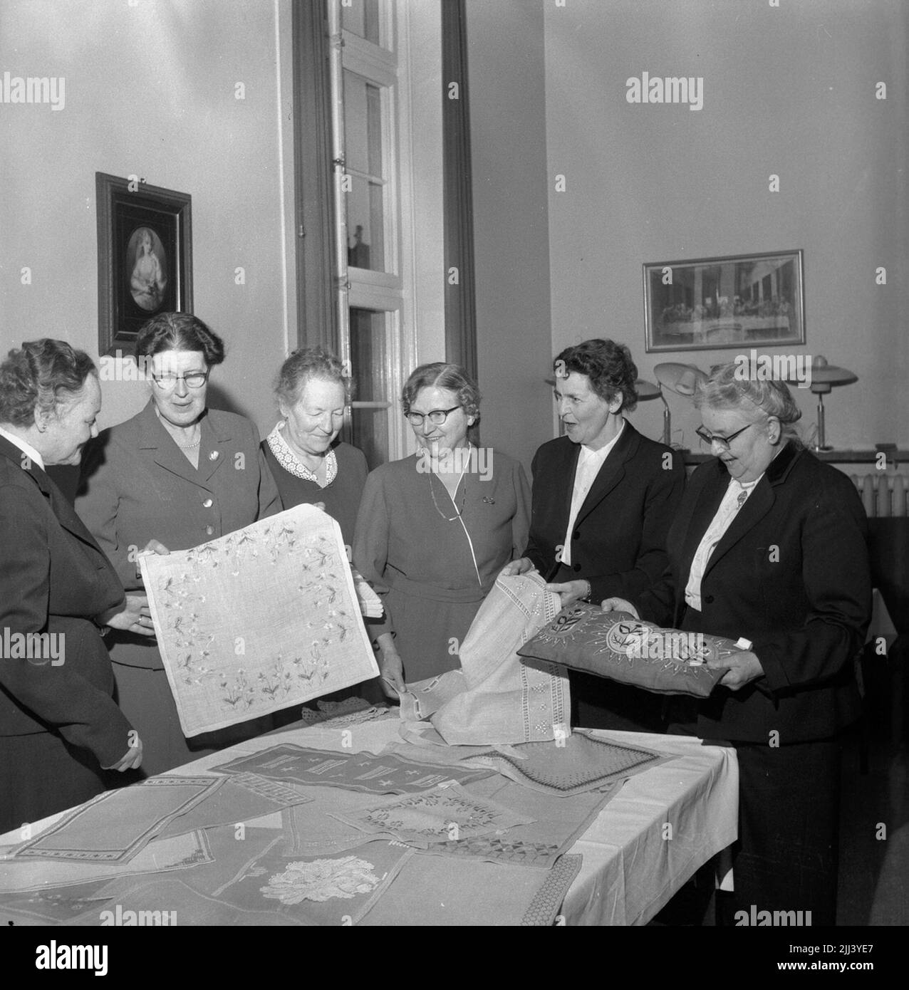 Base de l'église. 9 avril 1959. Banque D'Images
