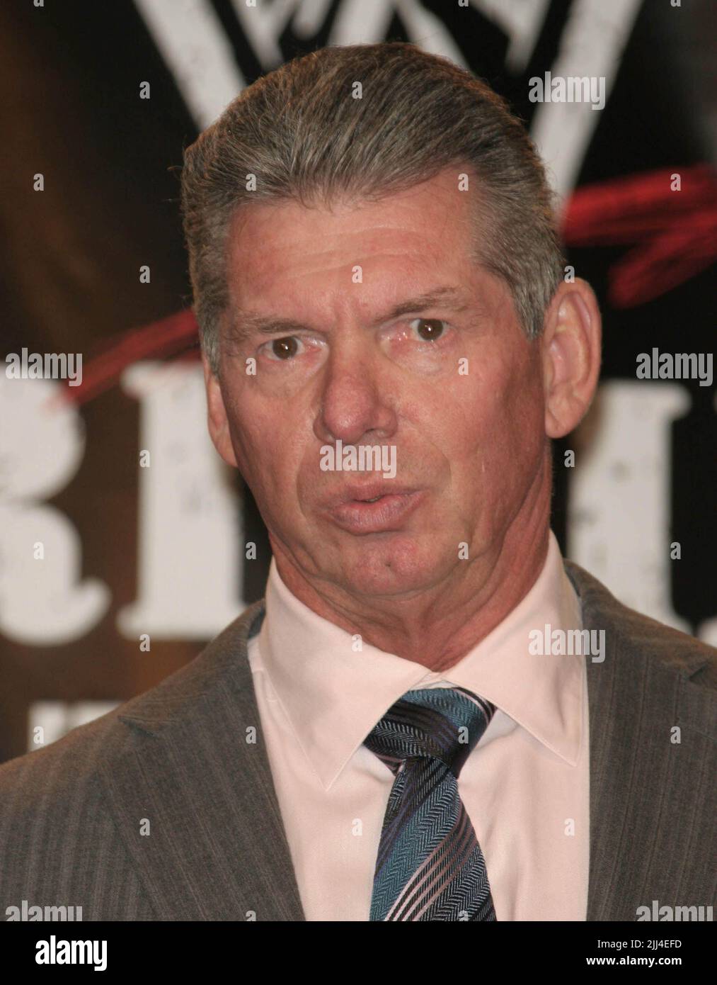 **PHOTO DE FICHIER** Vince McMahon prend sa retraite de WWE. VINCE MCMAHON 2006 photo de John Barrett/PHOTOlink/MediaPunch Banque D'Images