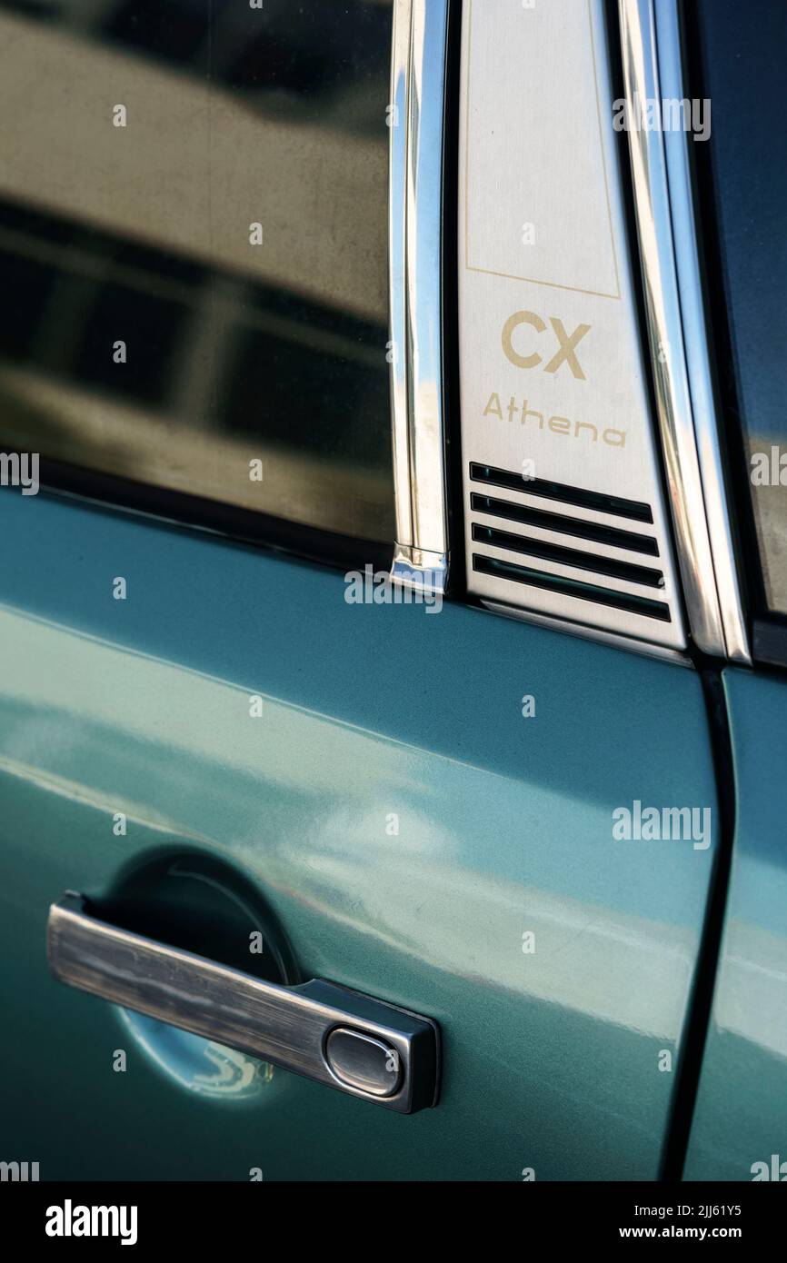 Détail de la poignée de porte d'une voiture Citroën CX classique du fabricant français Citroën Banque D'Images