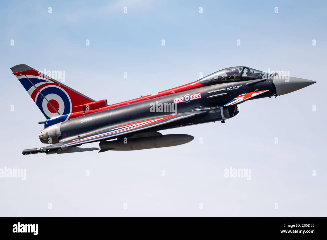L'exposition solo de l'Eurofighter Typhoon 'Blackjack' de la Royal Air Force qui se produit au RIAT 2022. Banque D'Images