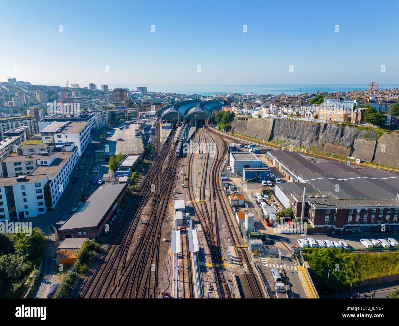 Pistes photo aériennes menant à la gare de Brighton Banque D'Images
