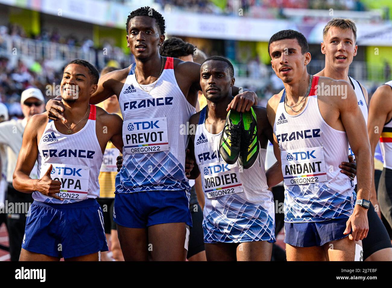 EUGENE, ÉTATS-UNIS - JUILLET 23 : Simon Boypa de France, Loic Prevot de France, Thomas Jordier de France, Teo Andant de France en compétition sur le relais masculin 4x 400m lors des Championnats du monde d'athlétisme sur 23 juillet 2022 à Eugene, États-Unis (photo d'Andy Astfalck/BSR Agency) Atletiekunie Banque D'Images