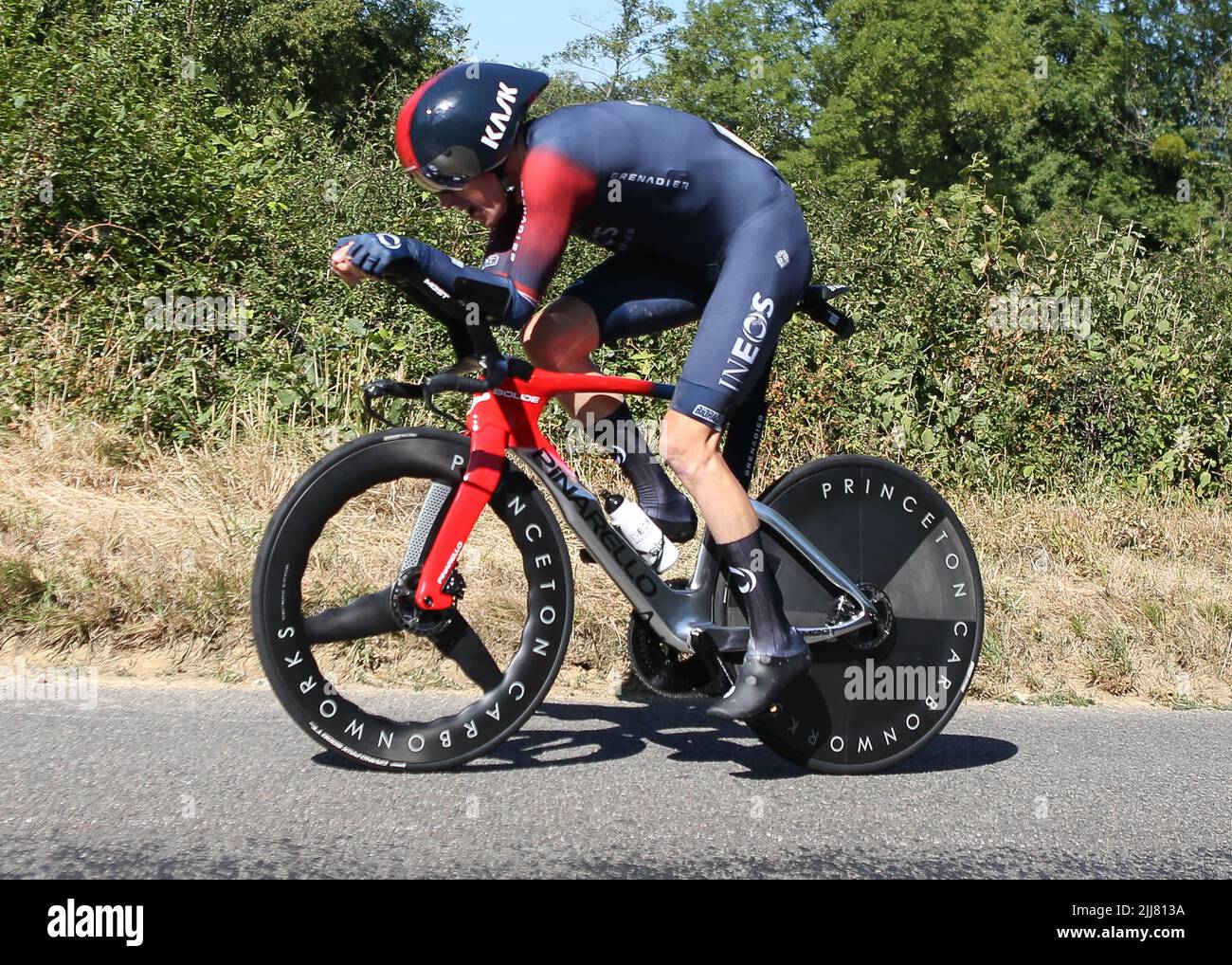 Geraint Thomas d'Ineos - Grenadiers pendant le Tour de France 2022, course cycliste 20, temps d'essai, Lacapelle-Marival - Rocamadour (40,7 km) sur 23 juillet 2022 à Rocamadour, France - photo: Laurent Lairys/DPPI/LiveMedia Banque D'Images