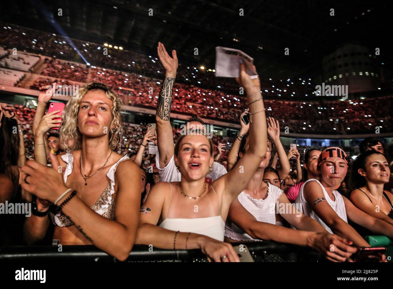 Milan, Italie. 23rd juillet 2022. Ultimo pendant Ultimo - Stadi 2022, concert de musique de chanteur italien à Milan, Italie, 23 juillet 2022 crédit: Agence de photo indépendante/Alamy Live News Banque D'Images