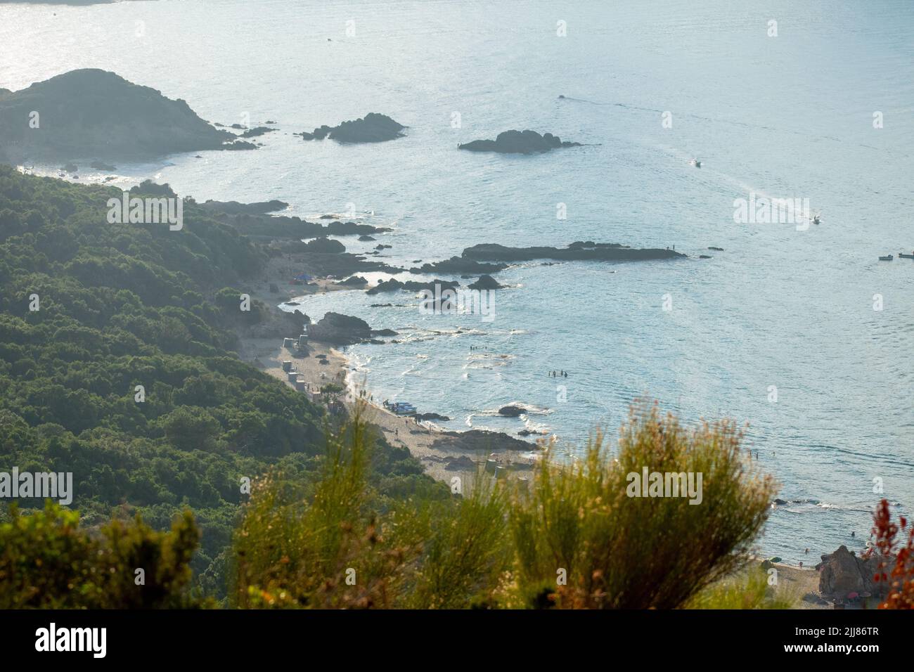 plage-sauvage-algerie-banque-de-photographies-et-d-images-haute