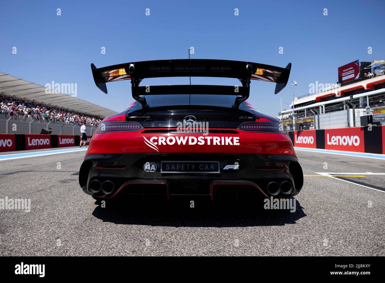 Provence Alpes Côte d'Azur, France : 24th juillet 2022 ; circuit Paul Ricard, le Castellet, Provence Alpes Côte d'Azur, France : Grand Prix de France F1, jour de course : Mercedes-AMG GT série Black Formule 1 Safety car on Track crédit : action plus Sports Images/Alay Live News Banque D'Images
