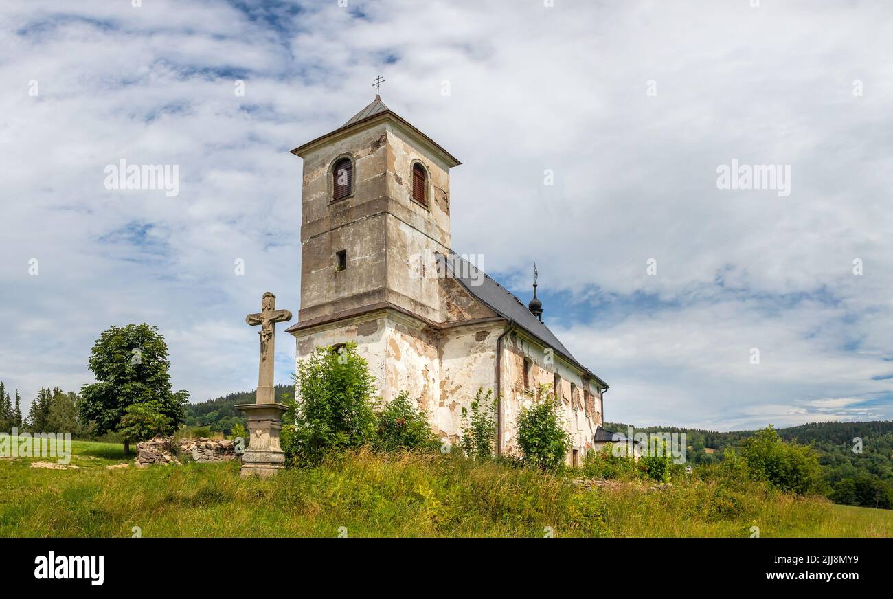 Église Saint-Jean de Nepomuk à Vrchni Orlice à Bartosovice à Orlicke hory, République tchèque Banque D'Images