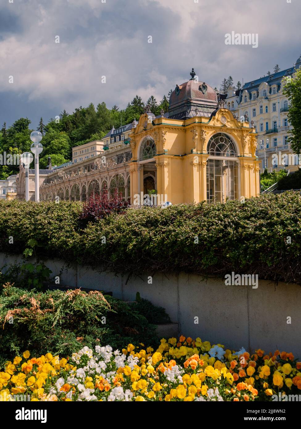 Spa Colonnade et parc à Marianske Lazne, Bohême, République Tchèque, le monument néo-baroque de Marienbad Banque D'Images