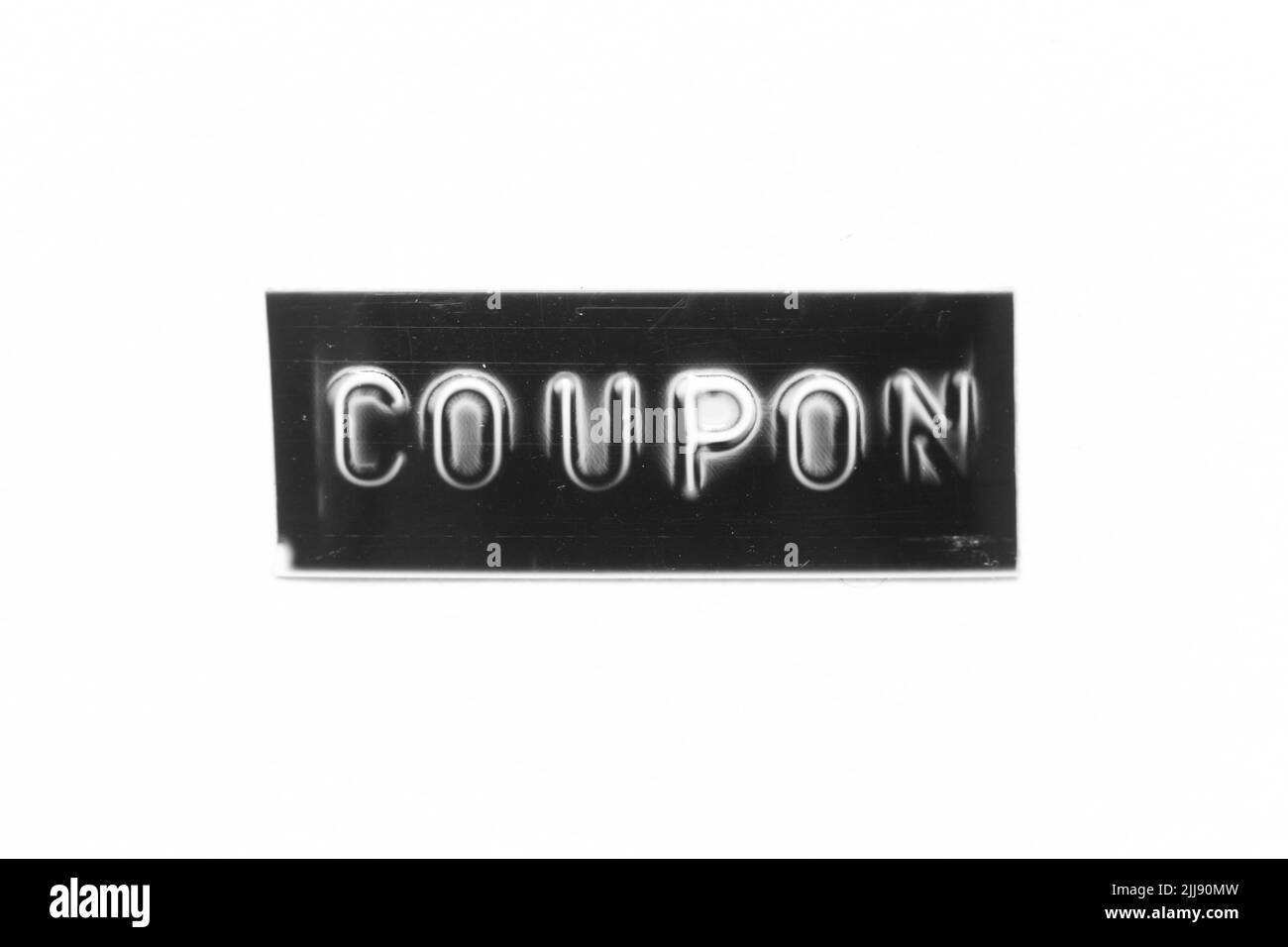 Bannière noire avec lettre en relief et coupon de mot sur fond de papier blanc Banque D'Images