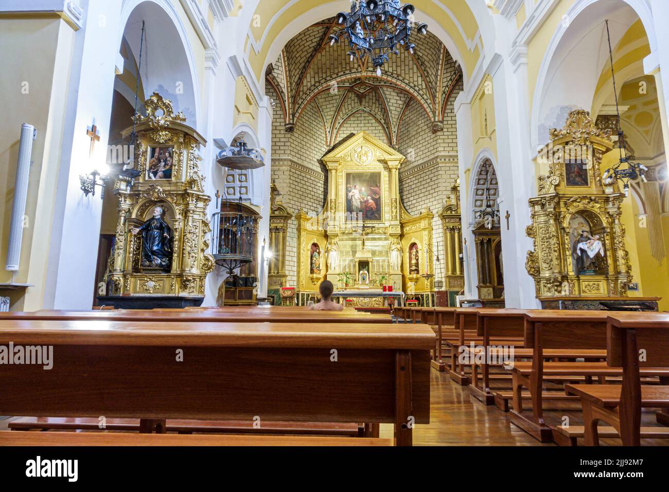 Tolède Espagne,Europe,espagnol,hispanique latin Latino ethnique,site du patrimoine mondial,Eglise catholique Iglesia de Santo Tomé autel, intérieur intérieur de l'église de pews repère Banque D'Images