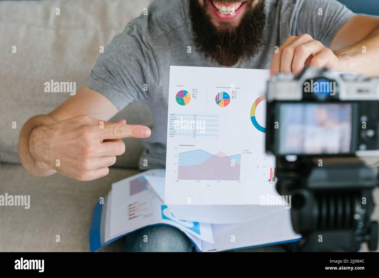 vidéo de formateur en ligne pour les affaires en streaming des articles de homme Banque D'Images