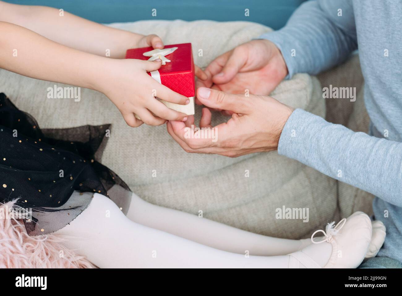 famille amour célébration présent père récompense enfant Banque D'Images