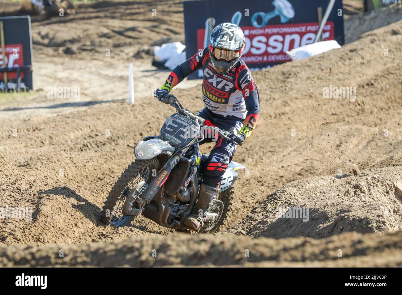 Lommel. Belgique, 24/07/2022, Belge Brent Van doninck photographié en action pendant le Grand Prix de Flandre du MXGP, 14th (sur 18) course du Championnat du monde FIM Motocross, dimanche 24 juillet 2022 à Lommel. BELGA PHOTO MARIJN DE KEYZER Banque D'Images