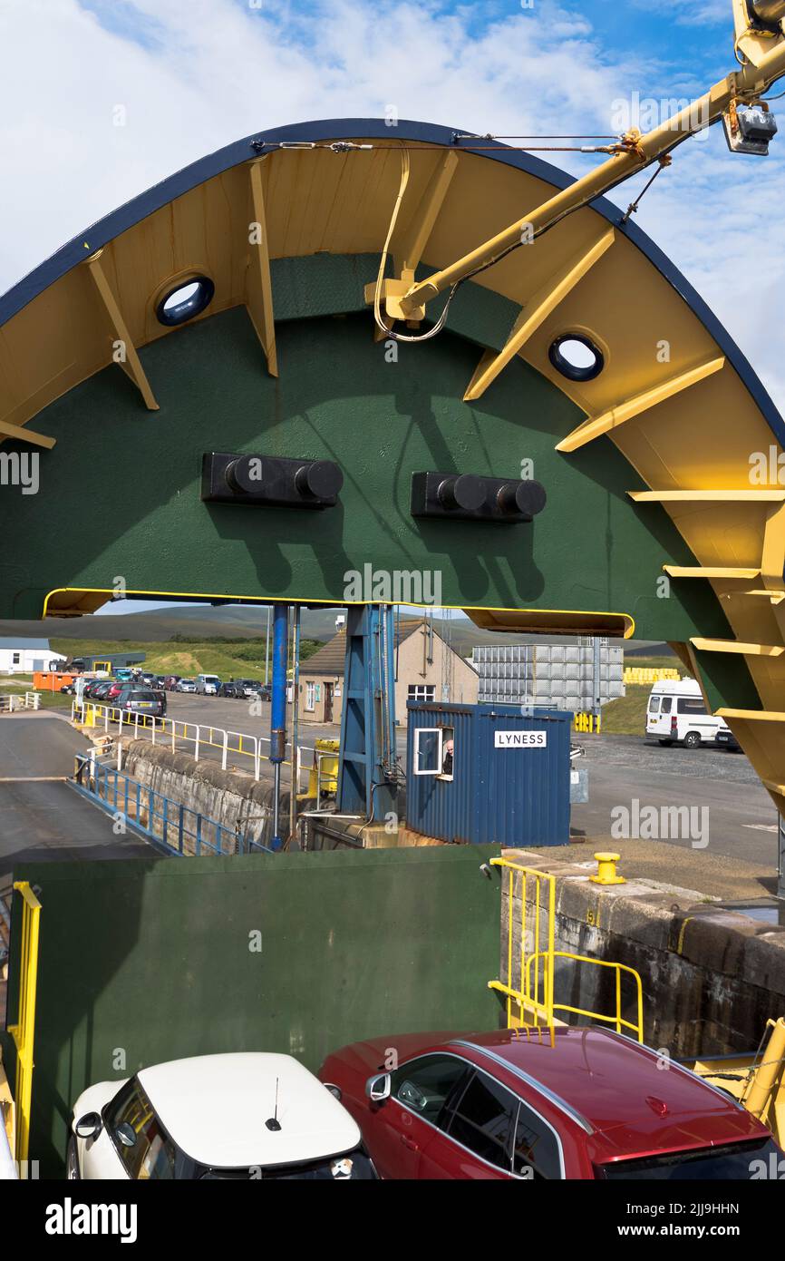 dh Lyness terminal ferry HOY ORKNEY Islands Roll on roll off car ferries Bow porte Scottish isle boat scottish inter Island Banque D'Images