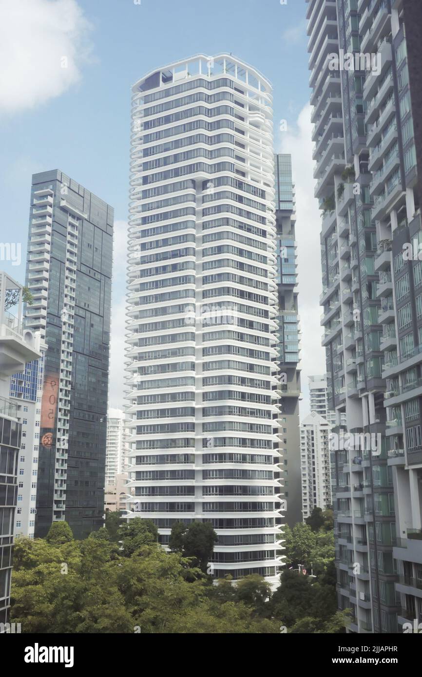 vue à angle bas des bâtiments en verre de singapour Banque D'Images