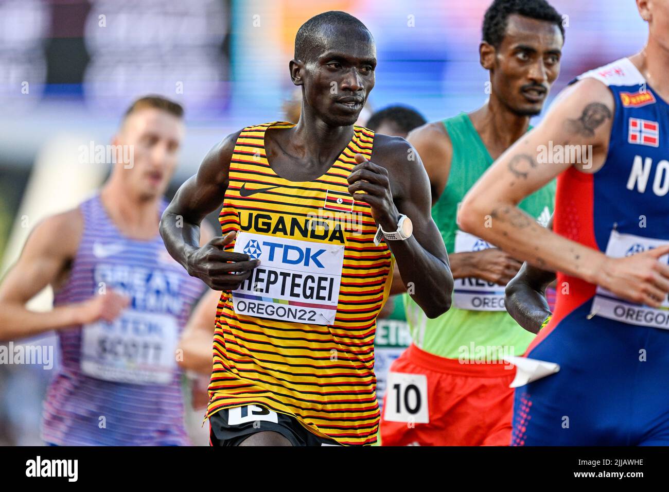 EUGENE, ÉTATS-UNIS - JUILLET 24: Joshua Cheptegei de l'Ouganda en compétition sur hommes 5000m pendant les Championnats du monde d'athlétisme sur 24 juillet 2022 à Eugene, États-Unis (photo par Andy Astfalck/BSR Agency) Atletiekunie Banque D'Images