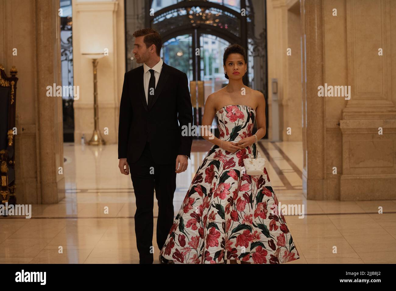 Téléviseur non daté encore sorti de surface. Photo : Oliver Jackson-Cohen en tant que James et Gugu Mbasa-Raw en tant que Sophie. Fonctionnalités PA SHOWBIZ Télécharger les avis. Le crédit photo devrait se lire: PA photo/Apple TV+/Saeed Adyani. Tous droits réservés. AVERTISSEMENT : cette image ne doit être utilisée que pour accompagner la fonctionnalité AP SHOWBIZ Download Reviews. Banque D'Images