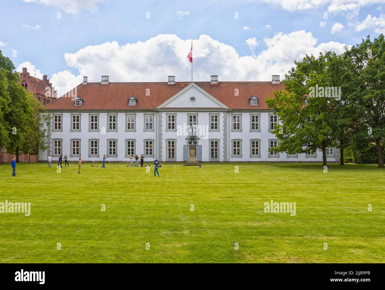 Odense, Danemark – 15 juin 2022: Odense Slot, un ancien monastère datant de 15th ans, aujourd'hui utilisé par le gouvernement municipal Banque D'Images