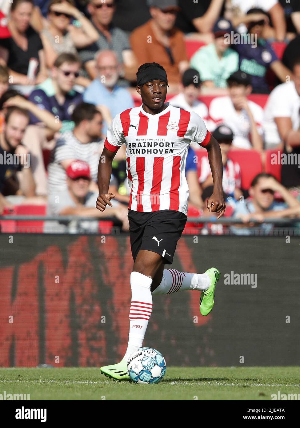EINDHOVEN - Noni Madueke du PSV Eindhoven lors du match amical entre le PSV Eindhoven et Real Betis au stade Phillips sur 23 juillet 2022 à Eindhoven, pays-Bas. ANP | hauteur néerlandaise | Bart Stout jesdijk Banque D'Images