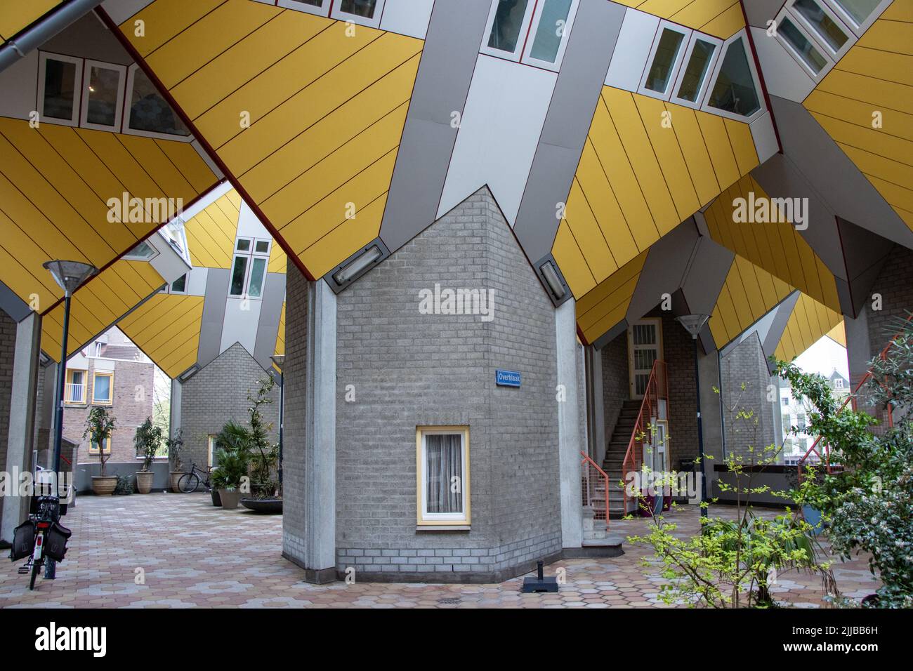Kubuwoningen - Maison cubique à Rotterdam. Près du vieux port. Pays-Bas. Banque D'Images