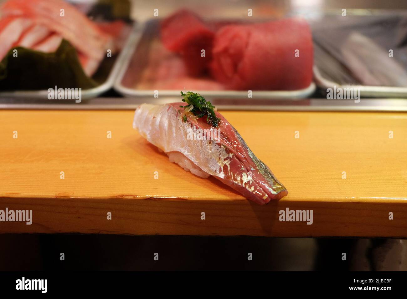 Gros plan Aji (maquereau japonais) Sushi Banque D'Images
