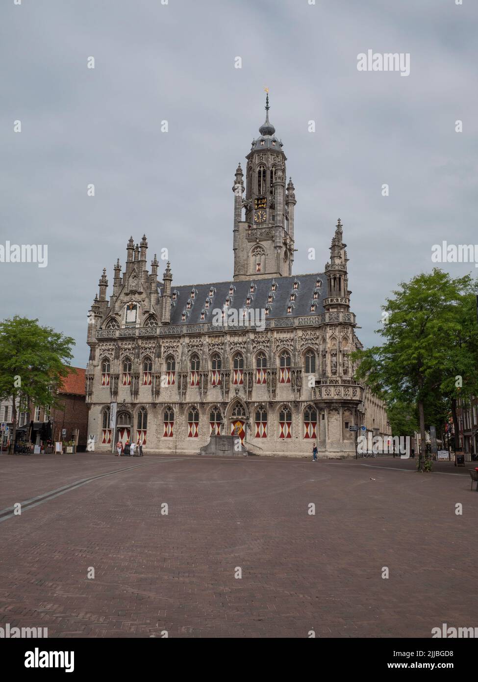 Middelburg, pays-Bas, 10 juillet 2022, l'hôtel de ville de Middelburg dans le style gothique tardif de 1452 situé sur le marché Banque D'Images
