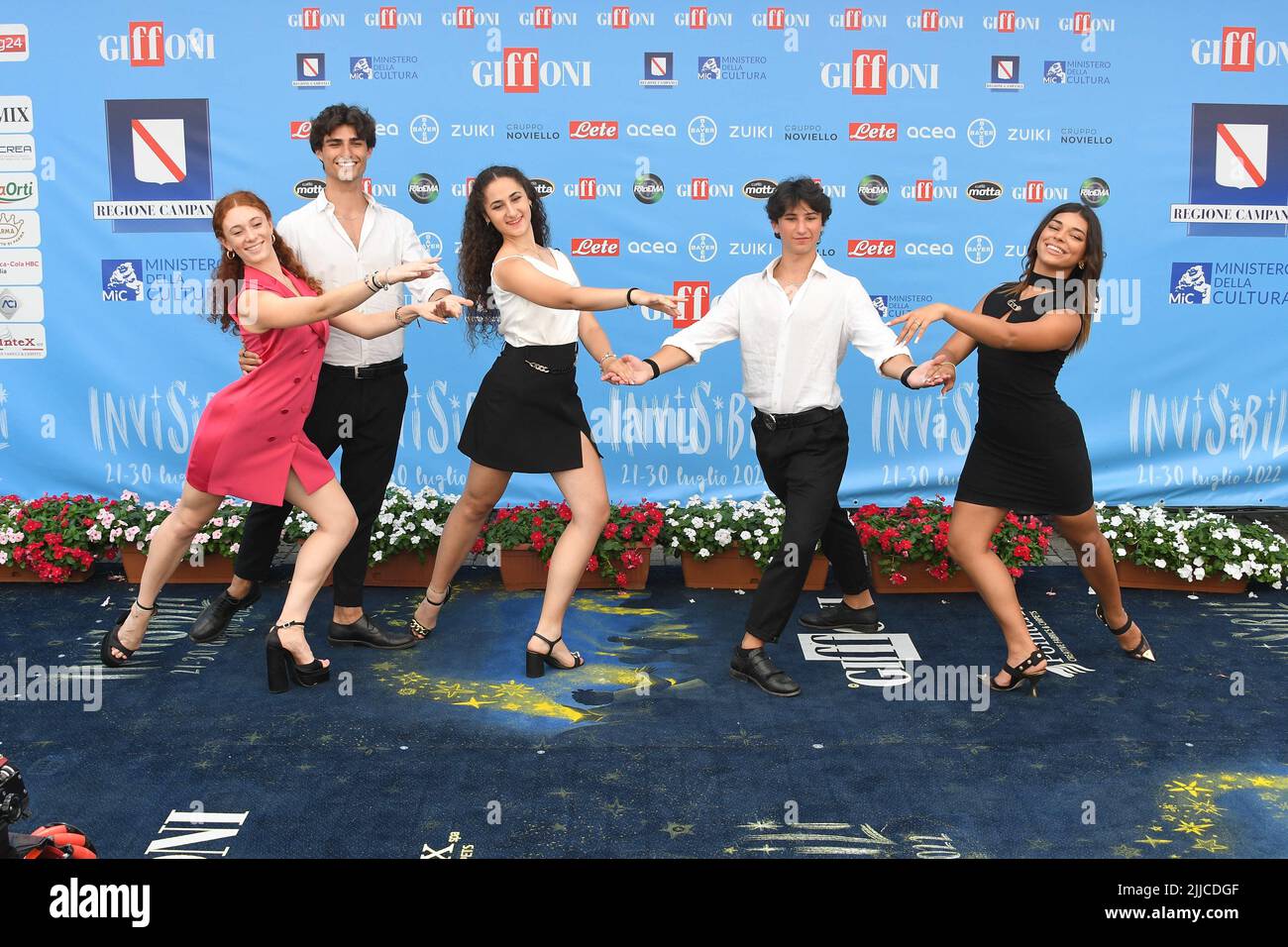 Giffoni Vallepiana, Italie. 23rd juillet 2022. Giffoni Vallepiana Giiffoni film Festival Photocall 'Edith una Ballerina Alll' Inferno ', dans la photo: Viola Turelli avec le corps de ballet crédit: Agence de photo indépendante/Alamy Live News Banque D'Images