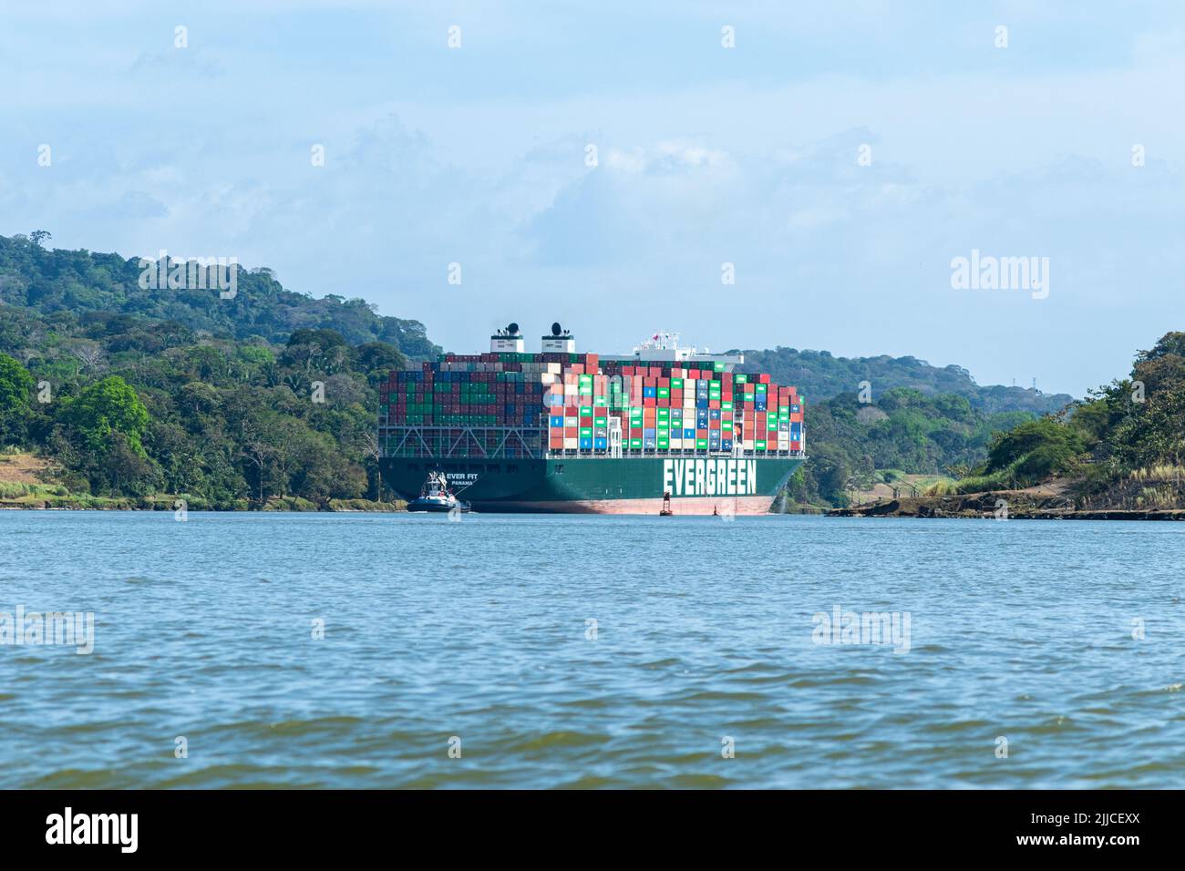 Un navire passant par le canal de Panama, Panama Banque D'Images