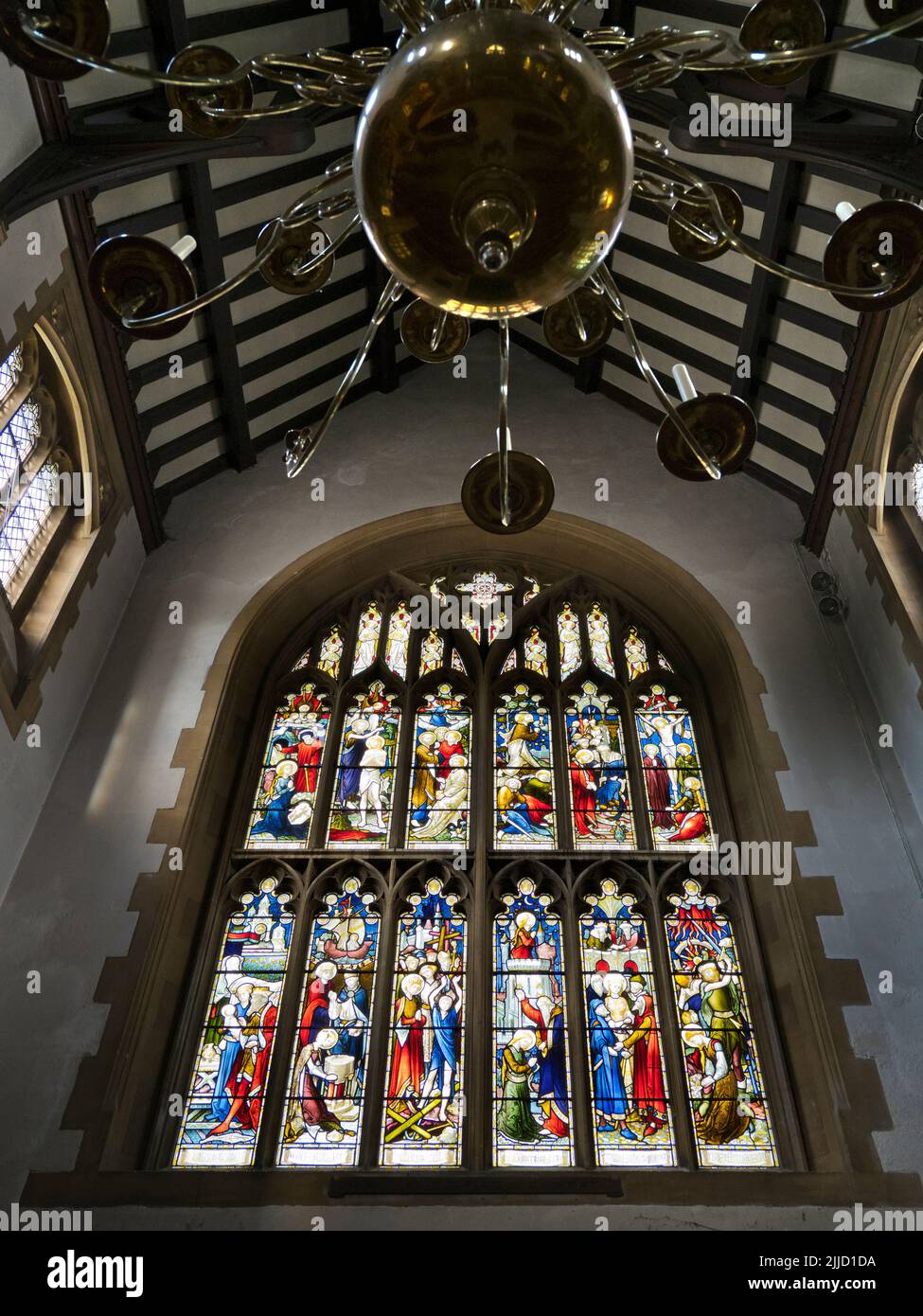 L'église Saint Helens de l'époque saxonne d'Abingdon est un monument local, visible depuis la Tamise et des kilomètres autour. Un lieu de culte chrétien Banque D'Images