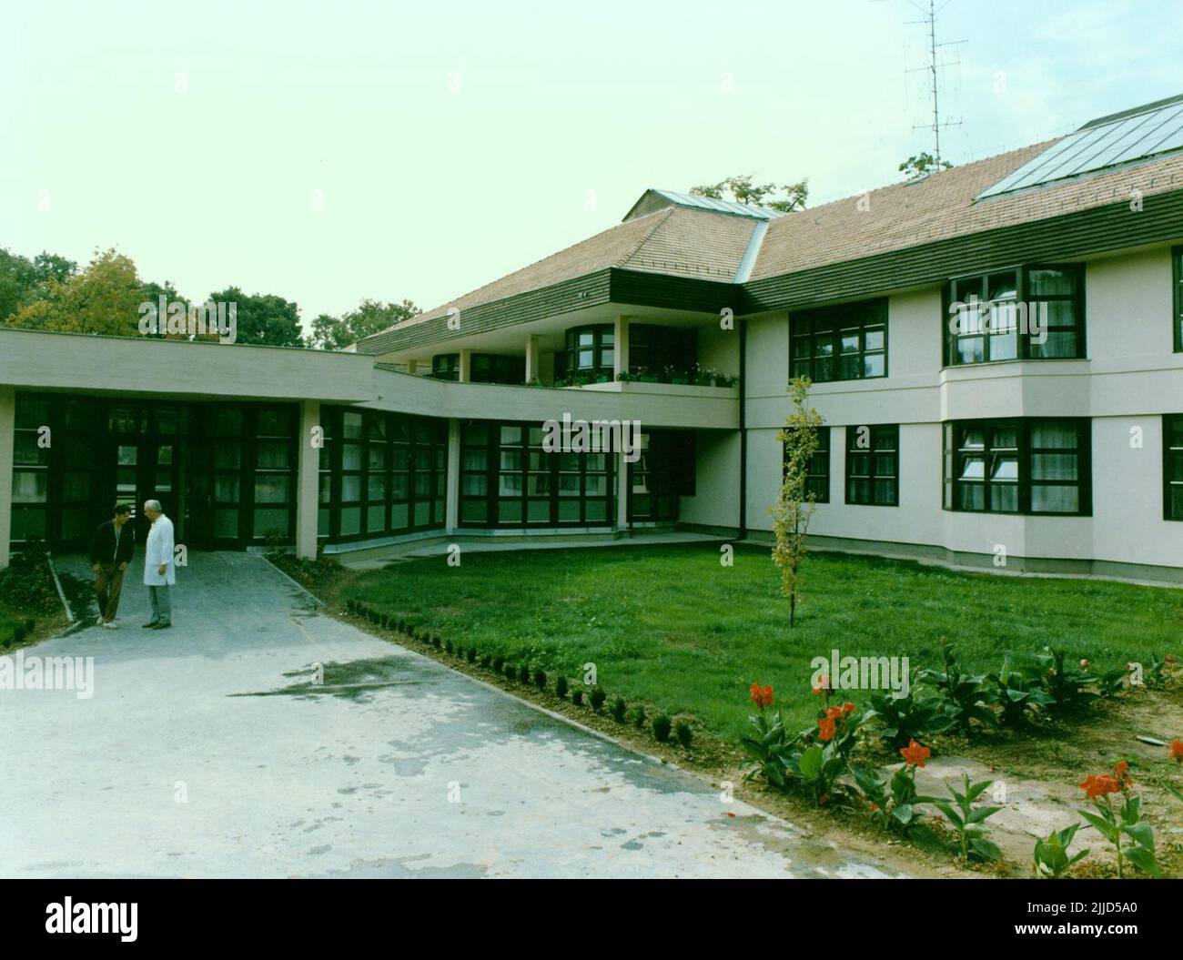 Orphelinat de Bólyi. Construction de la maison des enfants à Bóly. (3 photos) Kistelegdi Collection Kistelegdi a préparé les 3037 photos numérisées entre 1972 et 1988 en tant que concepteur architectural de BARANYATERV et plus tard de PÉCSITERV. La collection couvre en partie les constructions d'État mises en œuvre dans les comtés de Pécs et de Baranya entre 1970s et le changement de régime. Banque D'Images