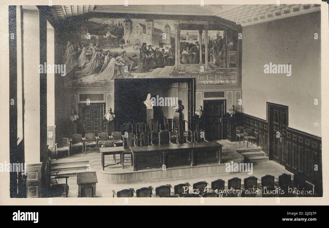 Le hall de l'université avec la fresque d'Andor Dudits. Aula de l ...