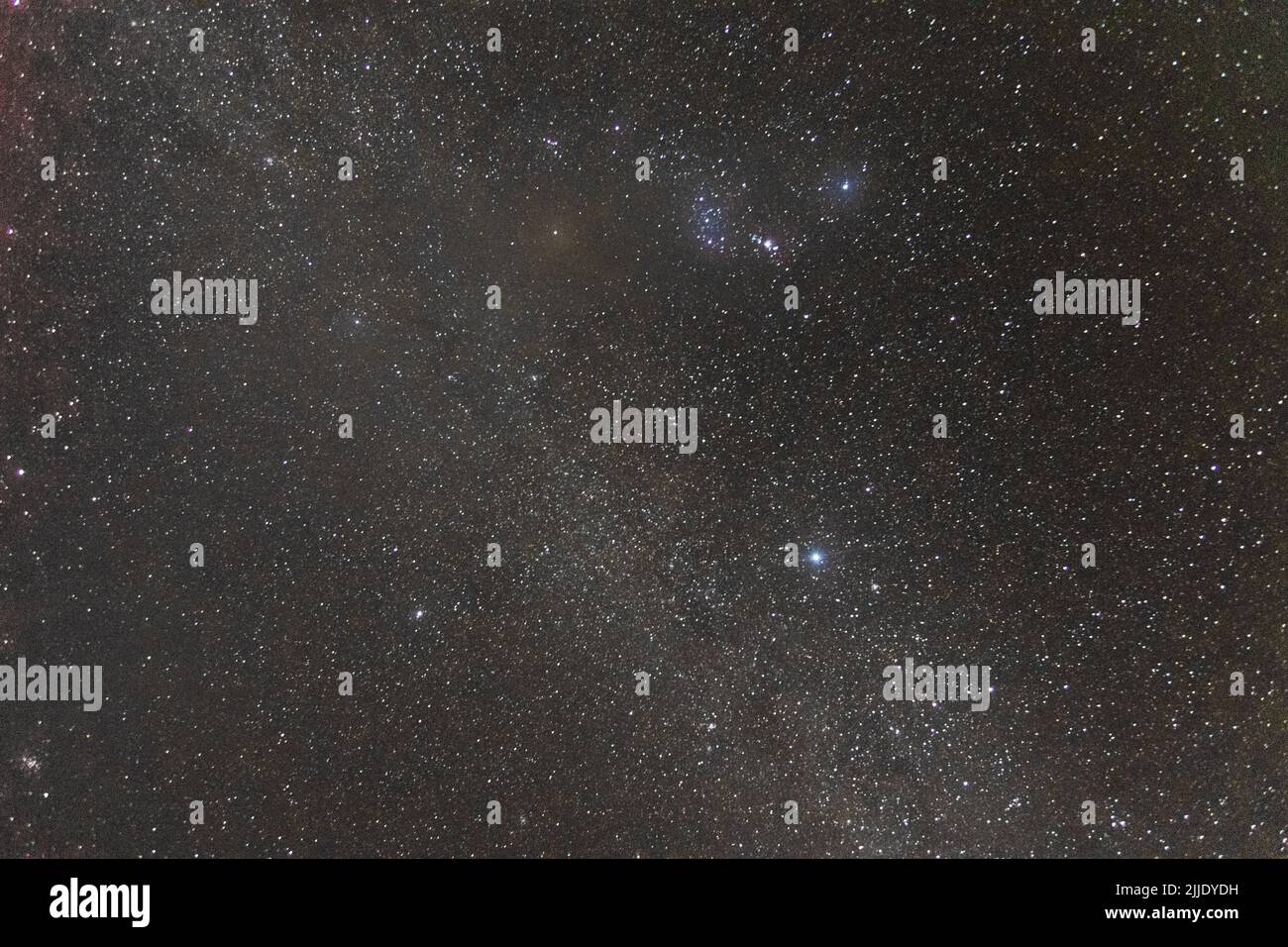 Le ciel nocturne plein d'étoiles vues d'une île dans les îles de San Blas au Panama Banque D'Images