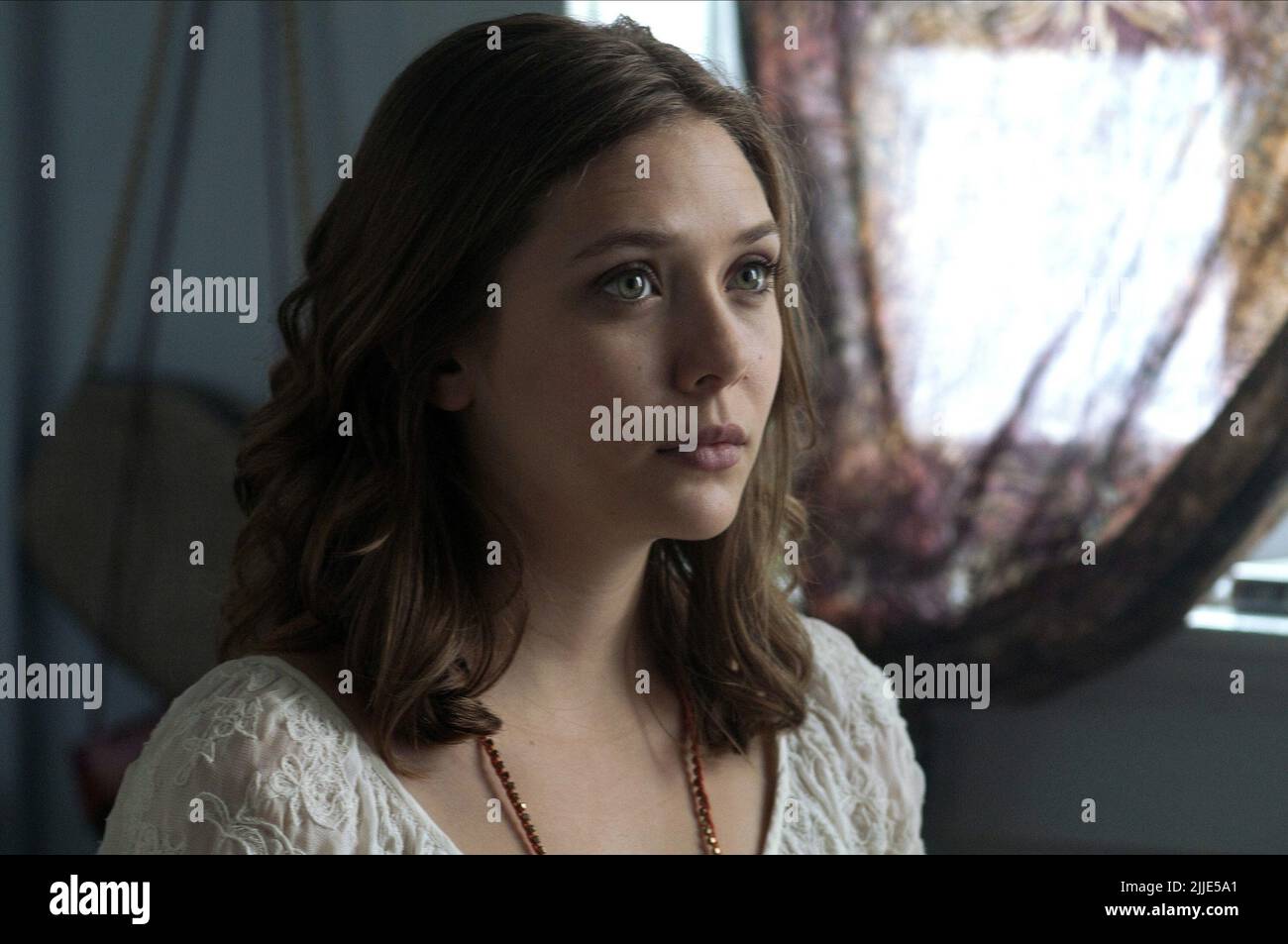 ELIZABETH OLSEN, ARTS LIBÉRAUX, 2012 Banque D'Images