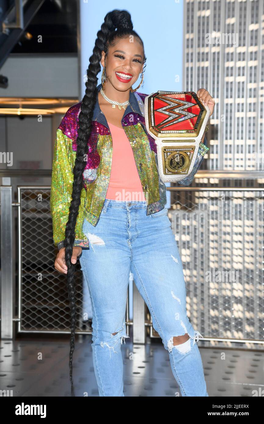 New York, États-Unis. 25th juillet 2022. La Wrestler professionnelle de la WWE Bianca Belair Crawford visite l'Empire State Building sur 25 juillet 2022. (Photo par Anthony Behar/Sipa USA) crédit: SIPA USA/Alay Live News Banque D'Images