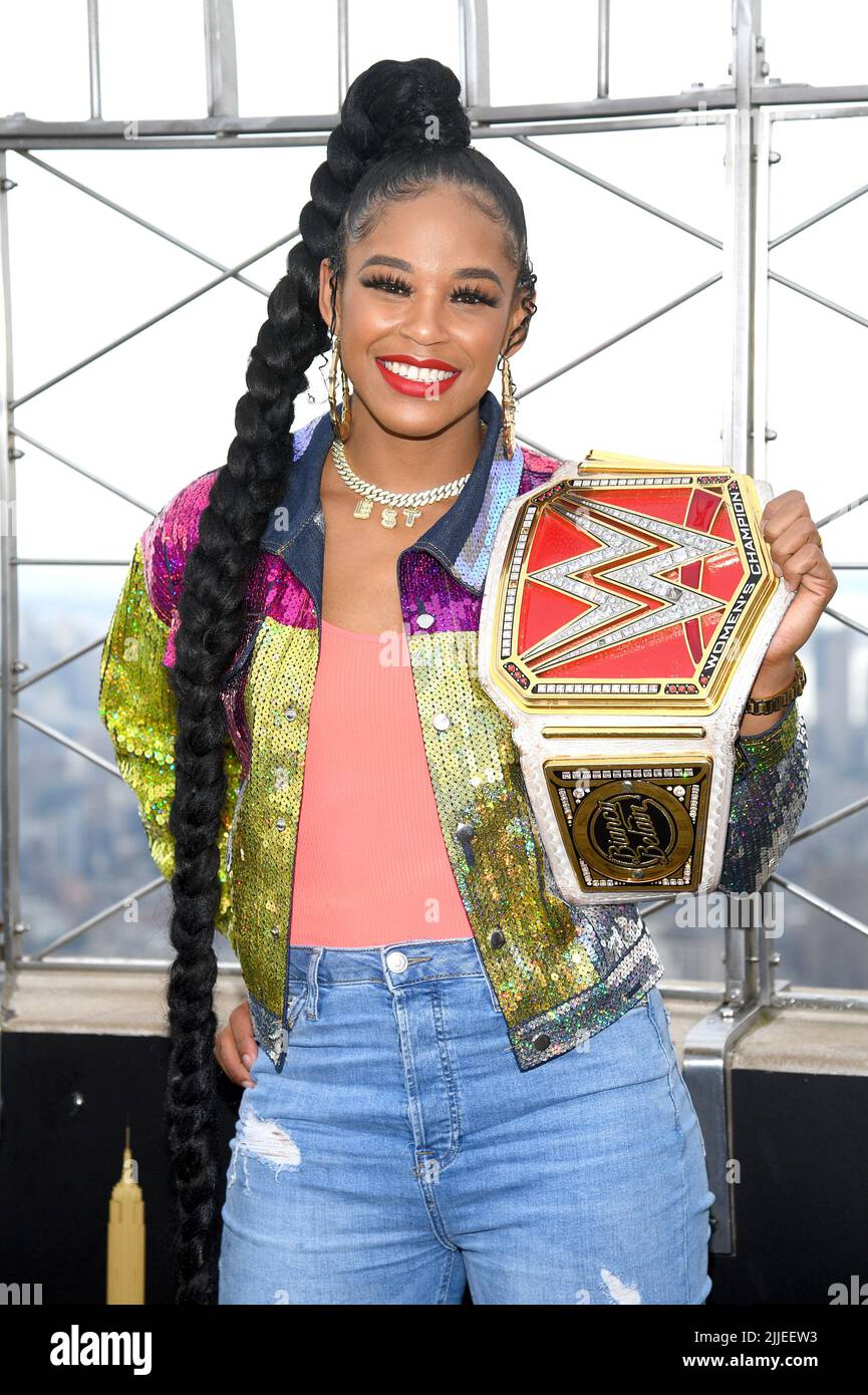 New York, États-Unis. 25th juillet 2022. La Wrestler professionnelle de la WWE Bianca Belair Crawford visite l'Empire State Building sur 25 juillet 2022. (Photo par Anthony Behar/Sipa USA) crédit: SIPA USA/Alay Live News Banque D'Images