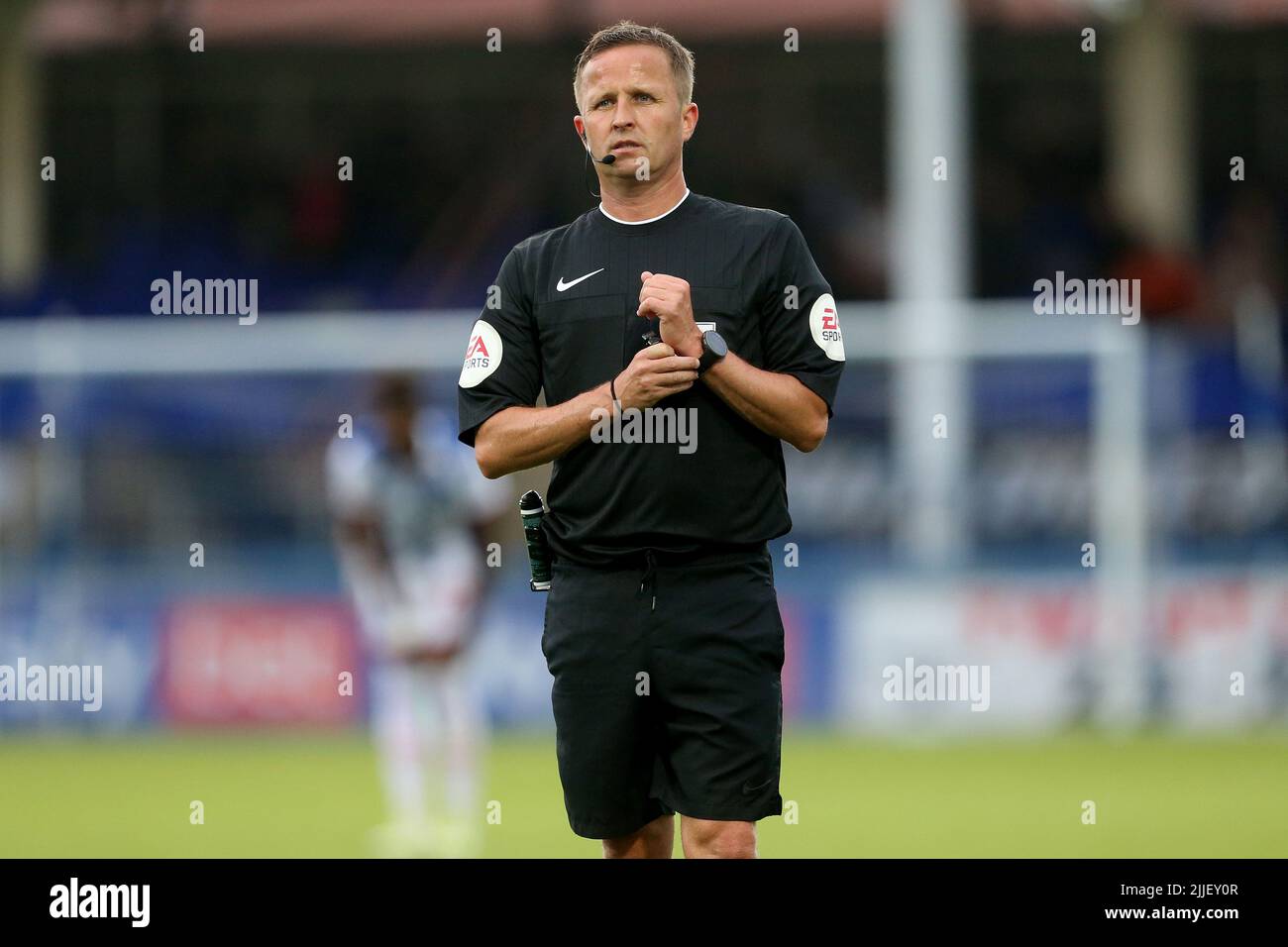 L'arbitre David Webb lors du match amical avant-saison entre Hartlepool United et Sunderland au parc Victoria, à Hartlepool, le lundi 25th juillet 2022. (Credit: Mark Fletcher | MI News) Credit: MI News & Sport /Alay Live News Banque D'Images