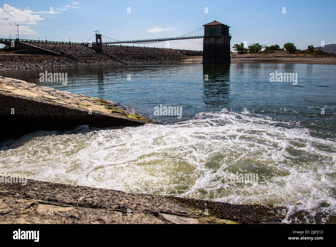 Silver Springs, États-Unis. 25th juillet 2022. Faibles niveaux d'eau dans un réservoir. Le niveau d'eau des réservoirs de Lahontan continue de baisser sous les températures de 100 degrés et les besoins agricoles. (Photo de Ty O'Neil/SOPA Images/Sipa USA) crédit: SIPA USA/Alay Live News Banque D'Images