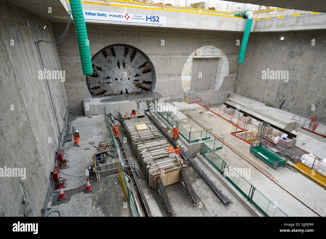 les-ouvriers-de-la-construction-pour-hs2-travaillent-en-plus-de-la