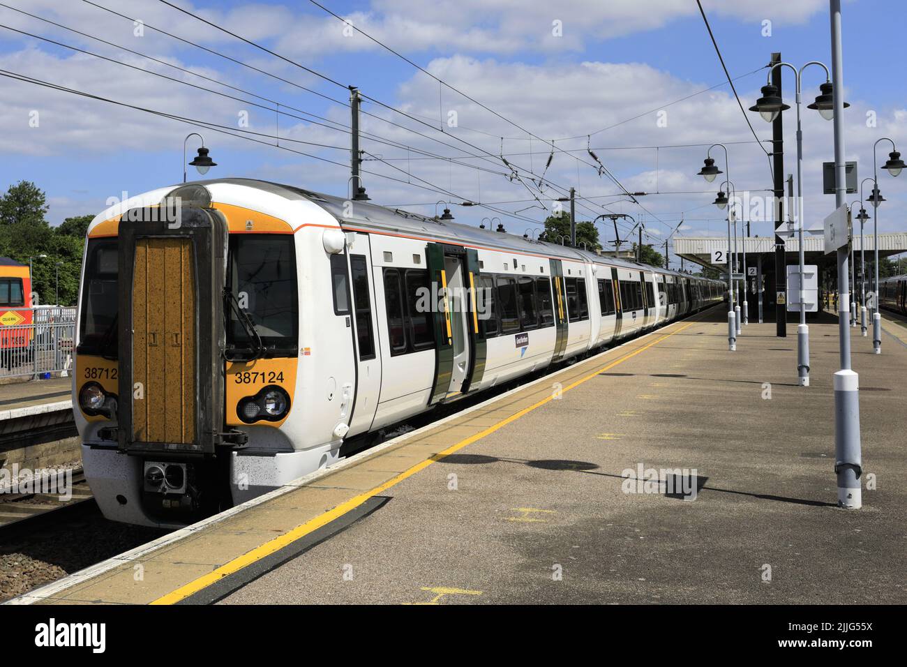 Great Northern train à la gare d'Ely, ville d'Ely, Cambridgeshire, Angleterre Banque D'Images