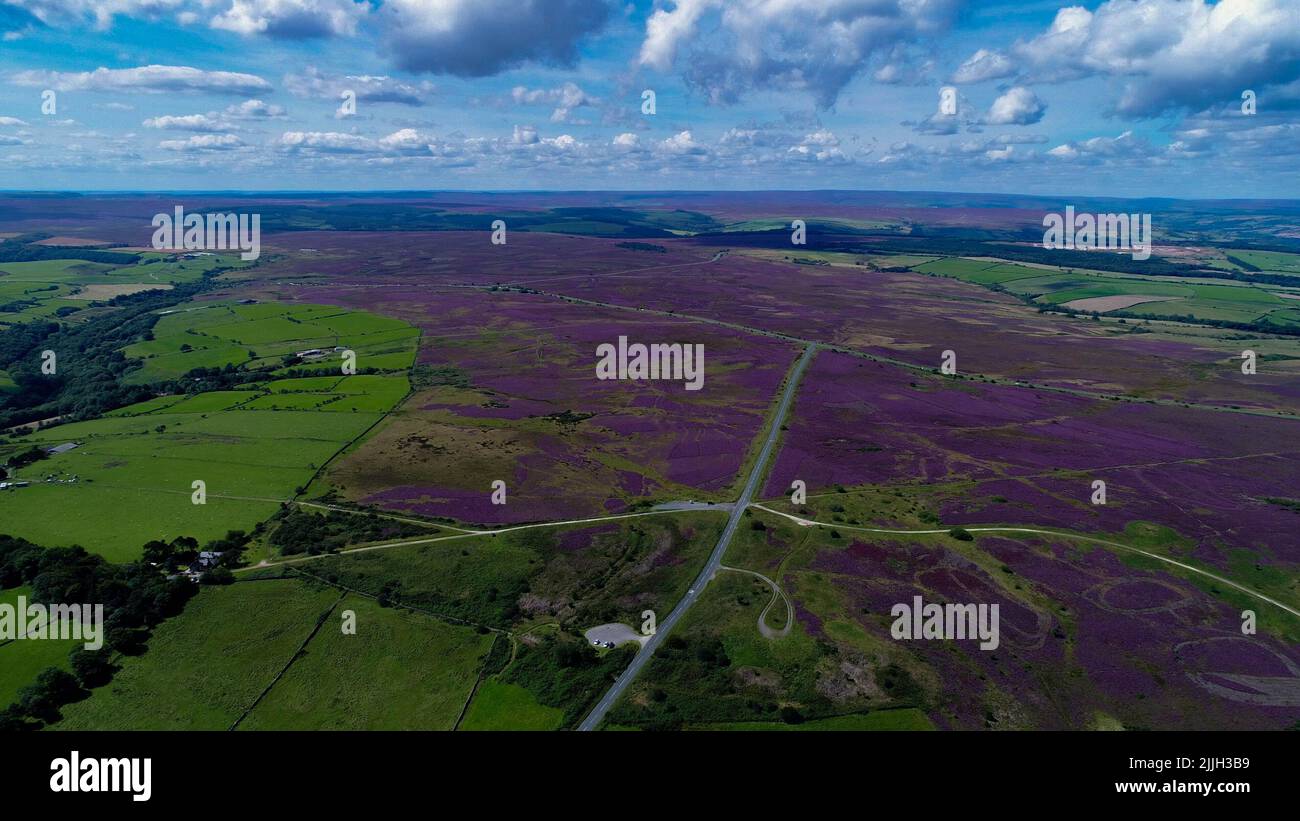 Robin Hoods Bay Aerial Drone North Yorkshire depuis les airs, Hidden Gems via une vue d'oiseaux Banque D'Images