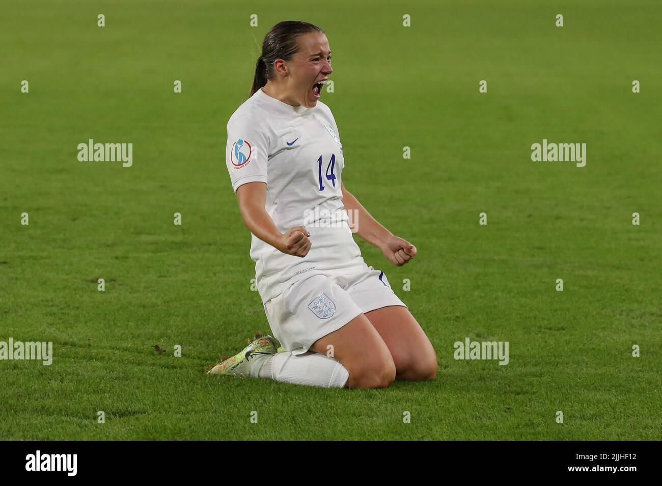 Sheffield, Angleterre, le 26th juillet 2022. Fran Kirby, d'Angleterre, fête avec ses coéquipiers après avoir obtenu 4-0 points pour donner à la partie une avance lors du championnat d'Europe des femmes de l'UEFA 2022 à Bramall Lane, Sheffield. Crédit photo à lire: Jonathan Moscrop / Sportimage crédit: Sportimage/Alay Live News crédit: Sportimage/Alay Live News Banque D'Images