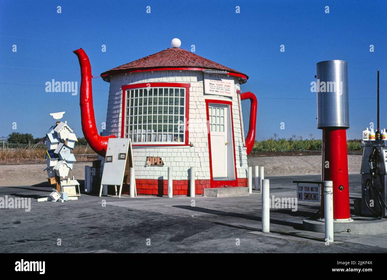 John Margolies - station-service Teapot Dome, Zillah, Washington - 1987 Banque D'Images