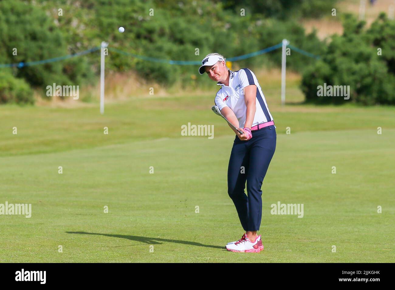 Irvine, Royaume-Uni. 27th juillet 2022. Un terrain international de 144 des meilleures femmes golfeurs au monde se trouve au parcours de golf Dundonald Links, près d'Irvine, Ayrshire, en Écosse, au Royaume-Uni, pour participer au concours de golf ouvert écossais Trust Women's. La compétition a un sac à main de $2 000 000 et le gagnant aura 300 000 $. Ryanne O'toole Marra qui s'élance sur le vert 3rd. Crédit : Findlay/Alay Live News Banque D'Images