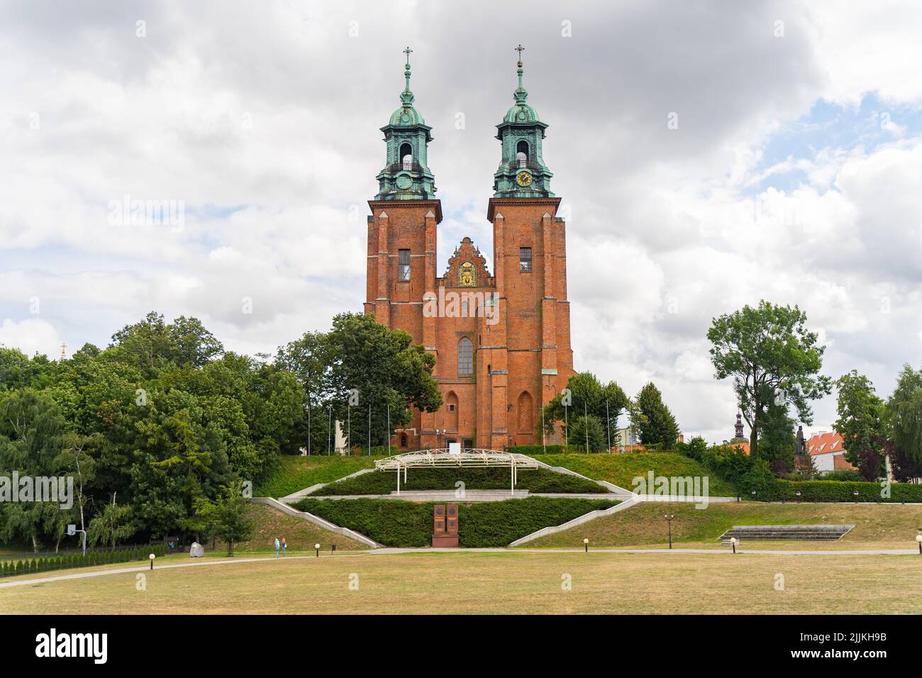La cathédrale de Gniezno, l'un des plus grands et des plus précieux monuments de Pologne Banque D'Images