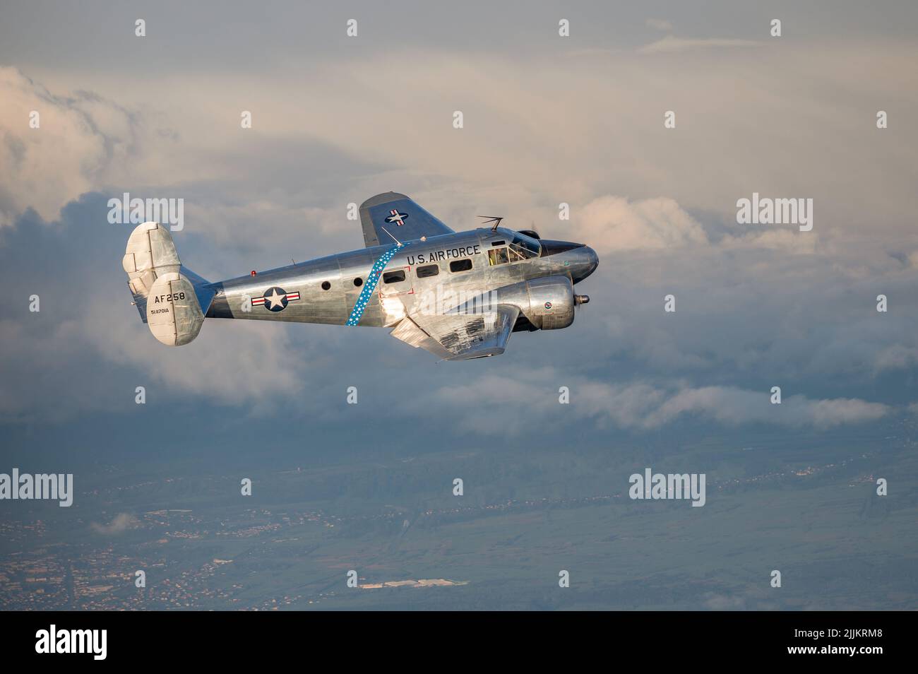 Un ancien avion historique dans les airs Banque D'Images Un ancien avion historique dans les airs Banque D'Images