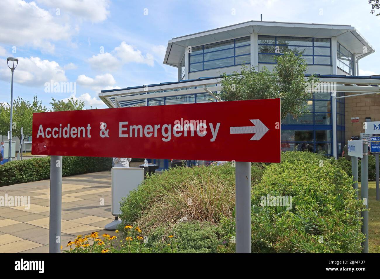 Panneau du service des urgences, accidents et accidents au NHS, à l'hôpital de Warrington, Lovely Lane, Warrington, Cheshire, ANGLETERRE, ROYAUME-UNI, WA5 1QG Banque D'Images